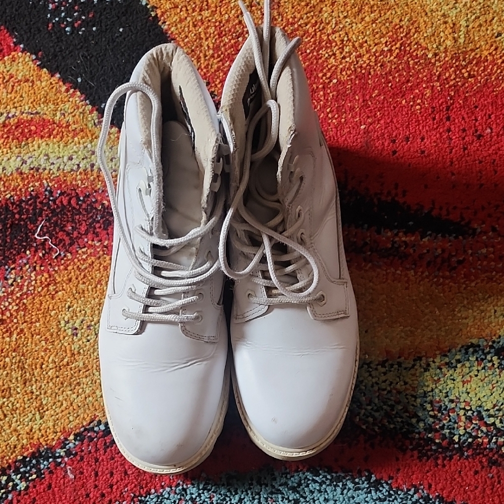 3M Thinsulate Insulated White Boots